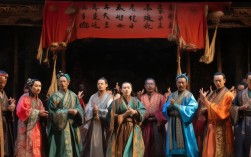 何为戏曲中类似吊孝哭灵的独特表演形式？